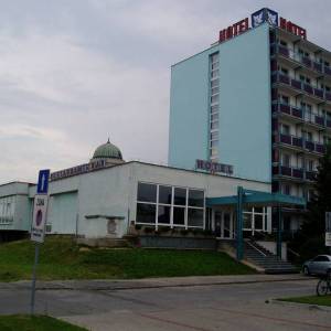 Hotel Pelikn,Luenec